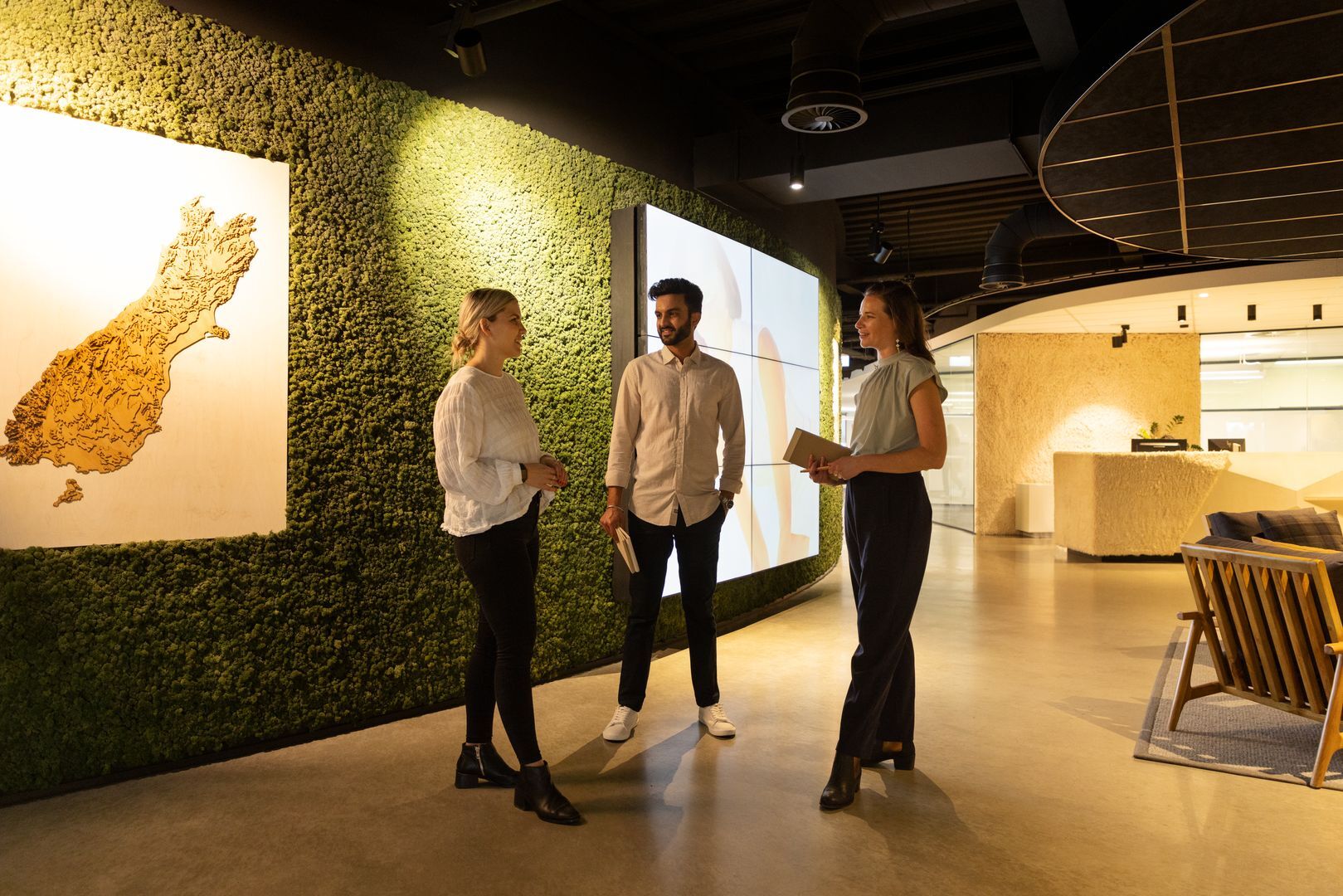 274225-nzm_business_3h3a0865-web-1920p